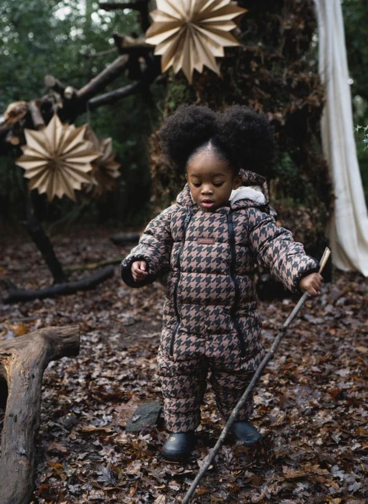 Töastie - Waterproof Houndstooth Cloud Jacket Made from Recycled Fibers | Brown