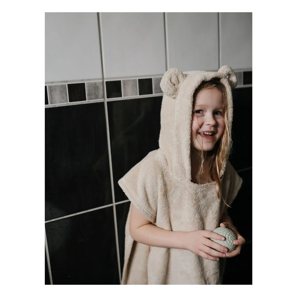 Mushie - Bathroom | Bee