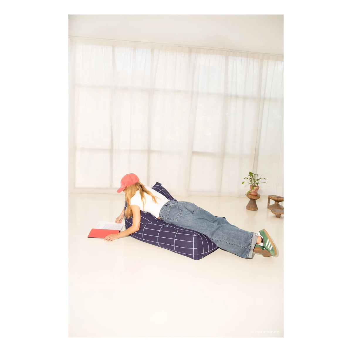 Nobodinoz - Vibes Long Pouf | Navy Blue