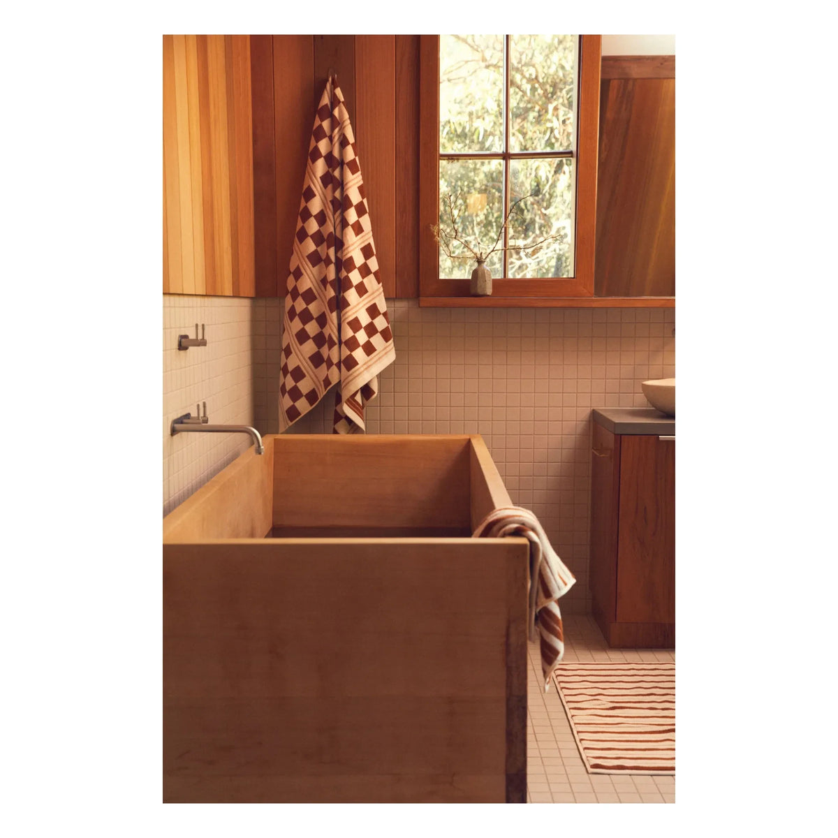 Baina - Busby bath towel | Terracotta