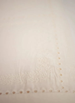 Olsson & Jensen - Eleonora Embroidered Tablecloth | Ecru