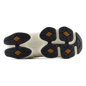 New Balance - Lace-Up Sneakers 9060 | Brown