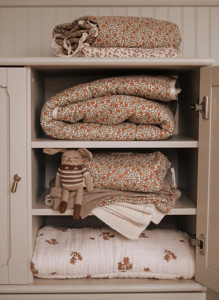 Main Sauvage - Quicy Tree Quilted Blanket