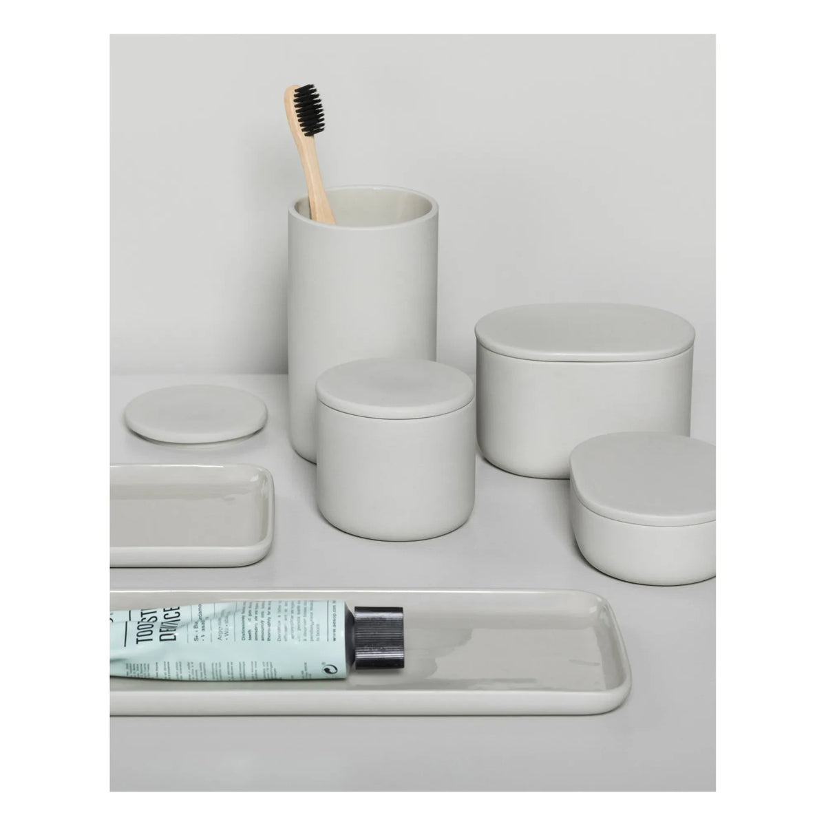 Serax - Round Storage Container with Lid | Vanilla