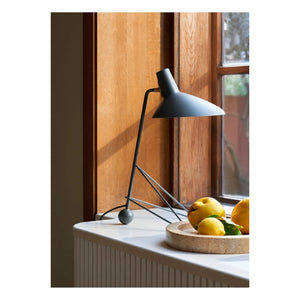 & Tradition - Tripod HM9 Table Lamp | Black