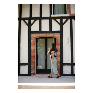 Mama Hangs - Carry & Bloom Baby Carrier | Black