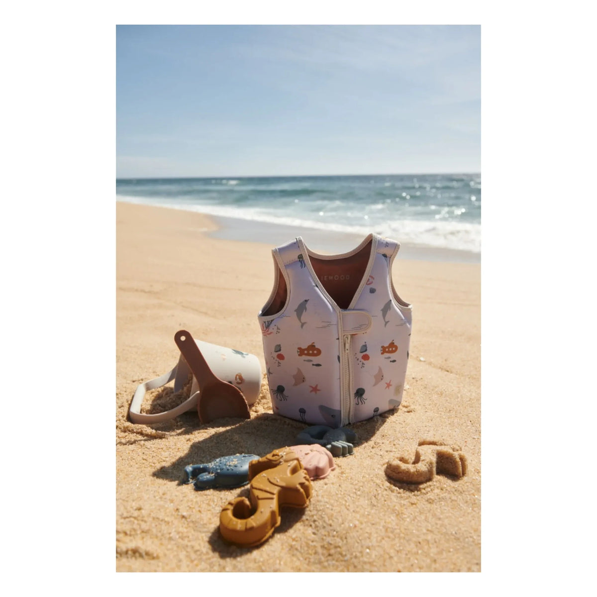 Liewood - Gilma Beach Bucket and Accessories | Marine Life/Sandy