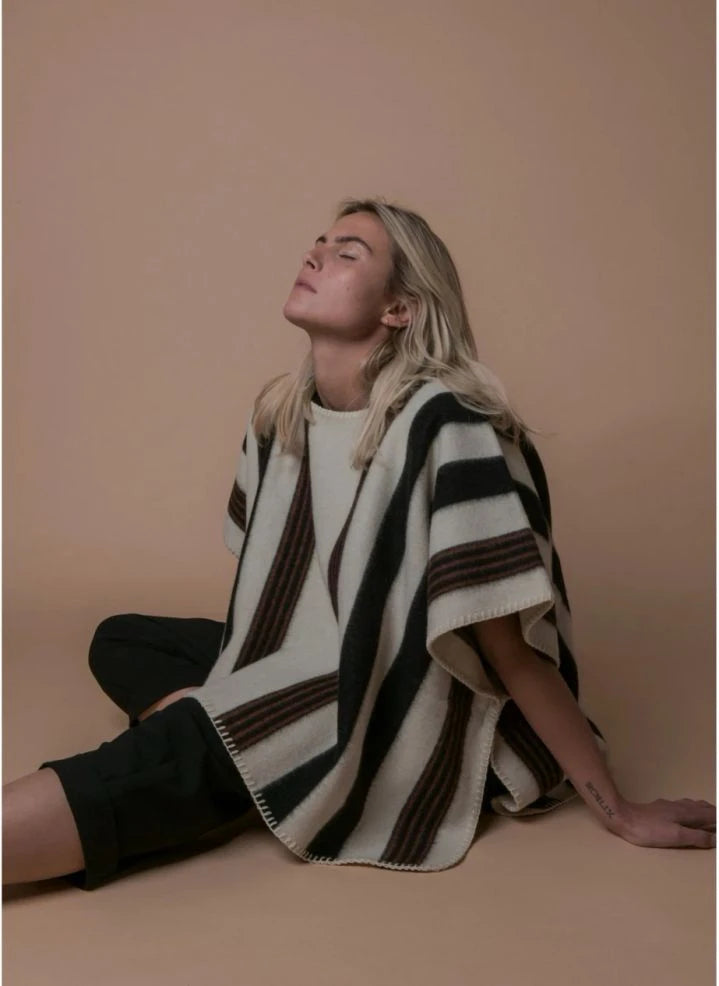 La Méricaine - Blackfeet Recycled Wool Long Poncho | Ecru