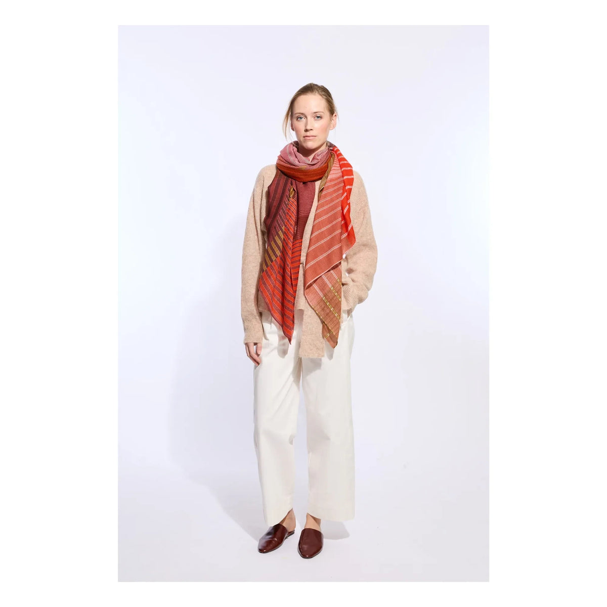 Mapoésie - Vibrant Wool Scarf | Pink