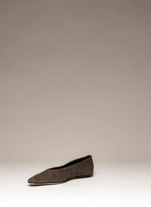 Odare - Embossed Croc Bilbao Suede Flats | Taupe brown