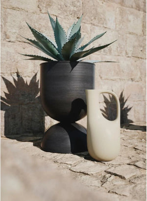 Ferm Living - Hourglass Planter | Black