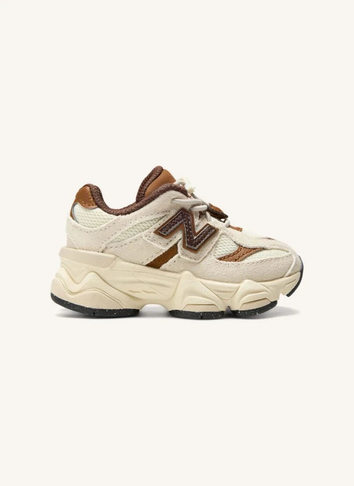 New Balance - Elastic Lace-Up Sneakers 9060 | Brown