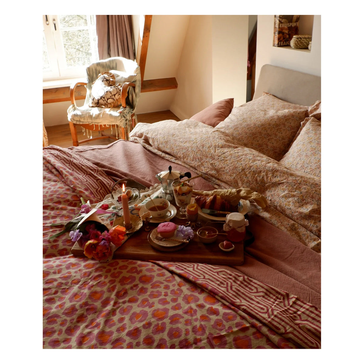 Doing Goods - Leopard Patterned Blanket and Cotton Tote Bag | Pink