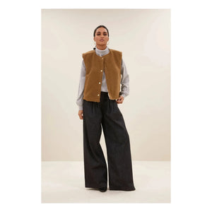By Bar - Joelle Sleeveless Jacket | Camel