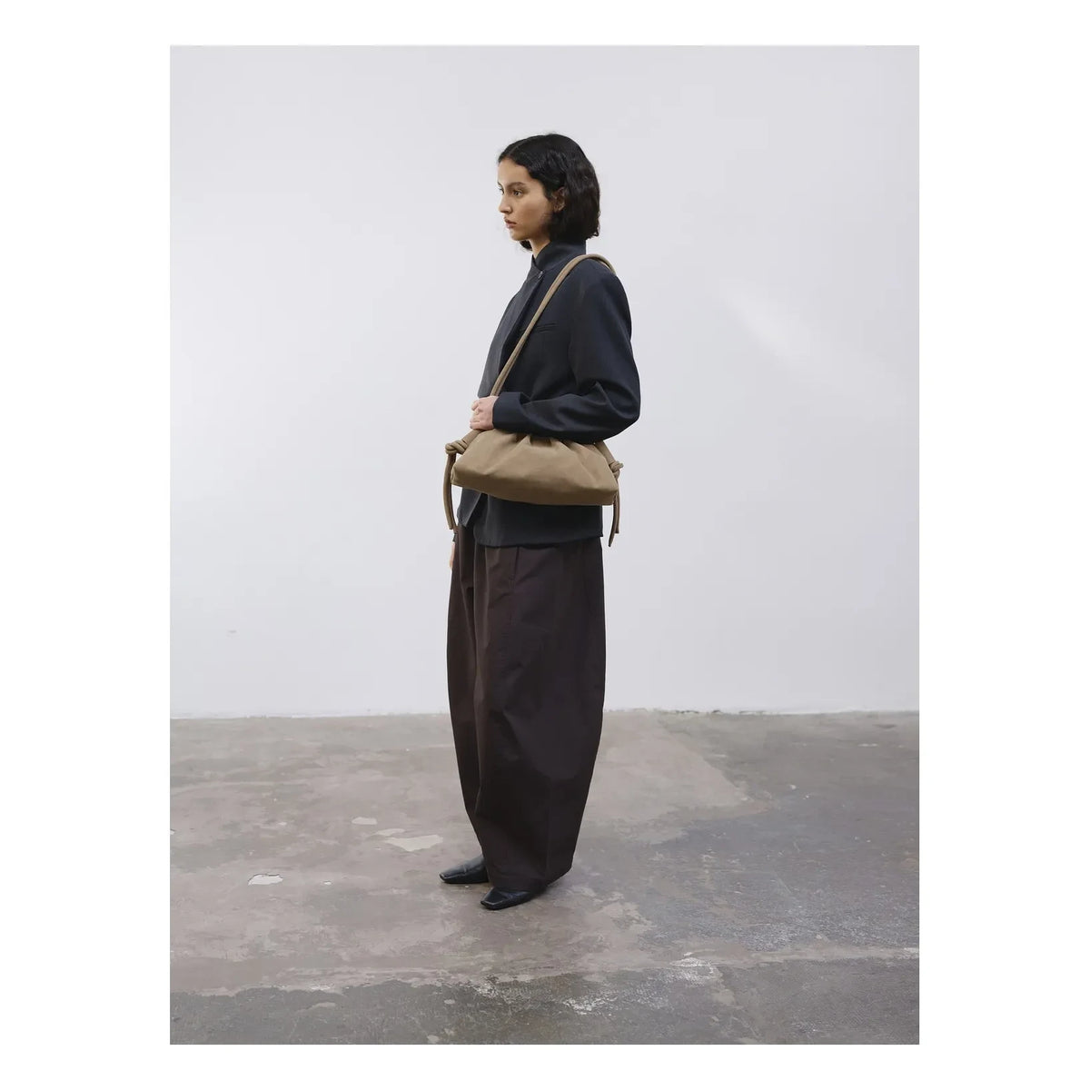 Olend - Dumpling Suede Bag | Light Brown