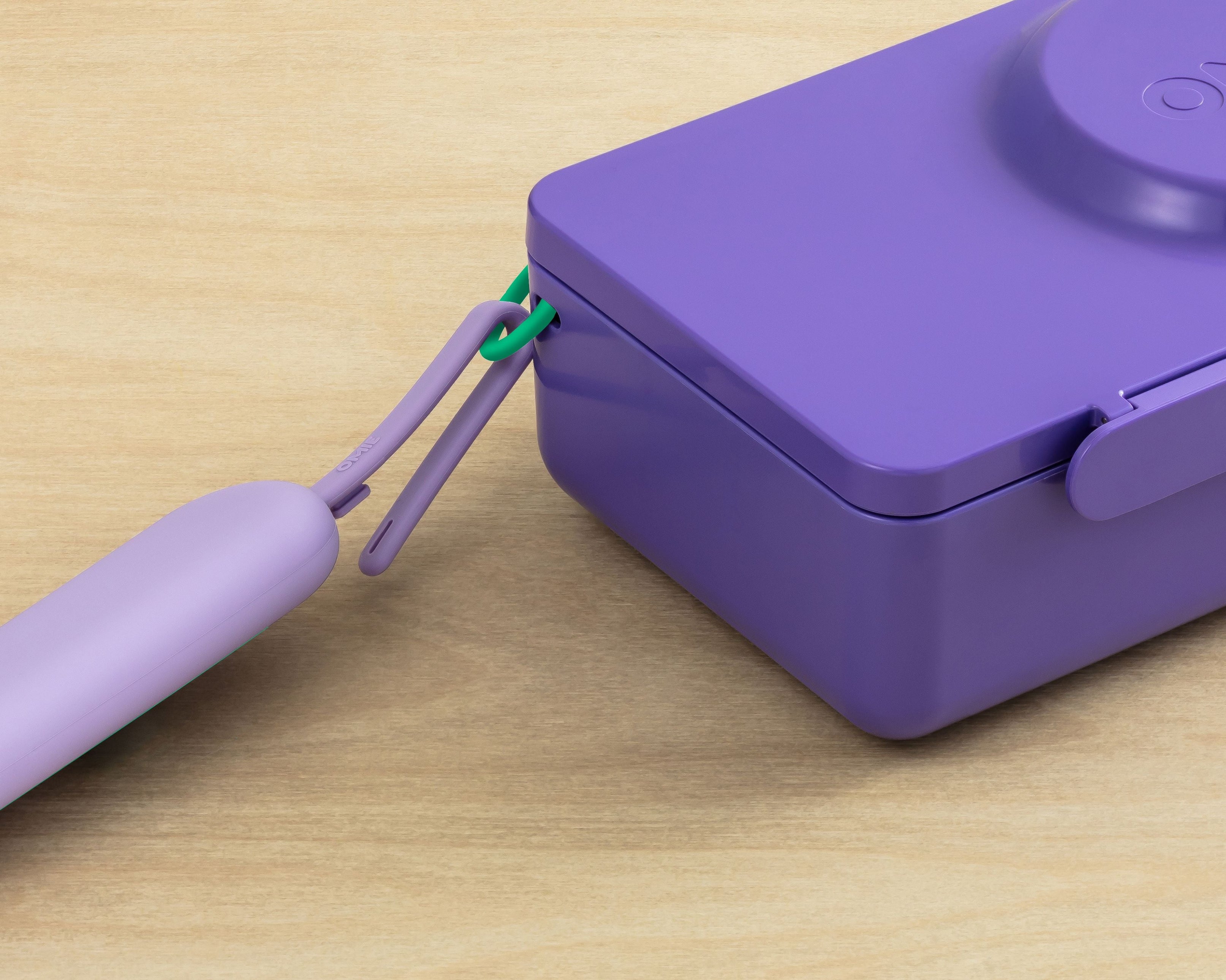 Omiebox - OmiePod UP Violet Silicone Fork and Spoon Set