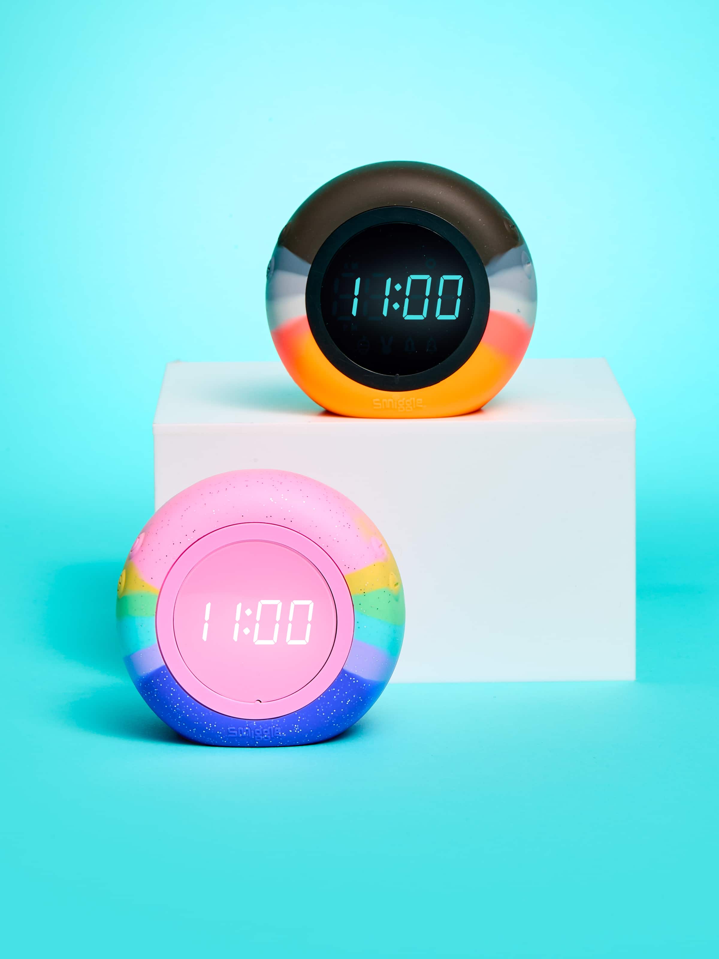 Smiggle - Round Digital Desk Clock