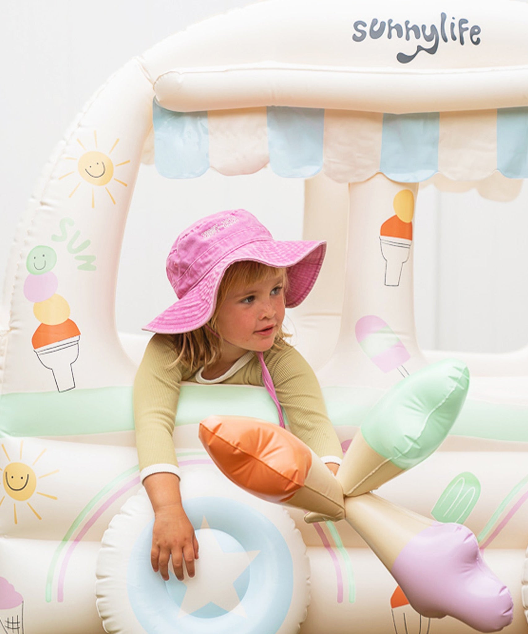 Sunnylife - Children's Beach and Garden Inflatable Ice Cream Vendor Play Set