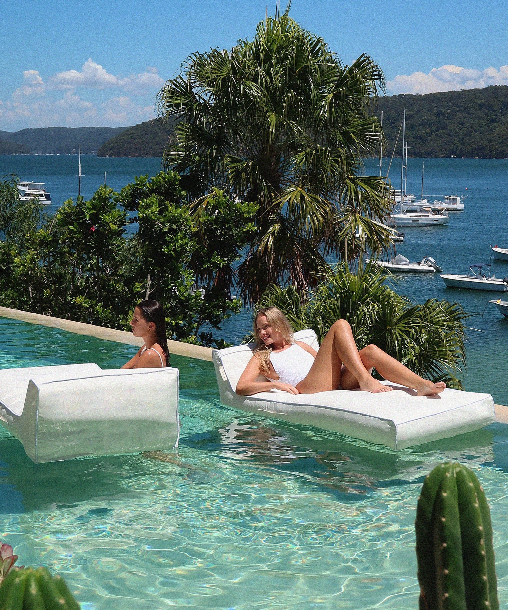 Sunnylife - Luxury Sea and Pool Inflatable Mattress