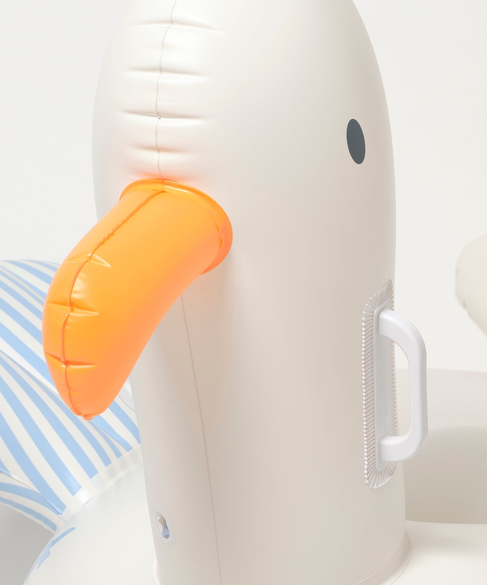 Sunnylife - Sammy Seagull Rideable Inflatable Sea and Pool Child Mattress